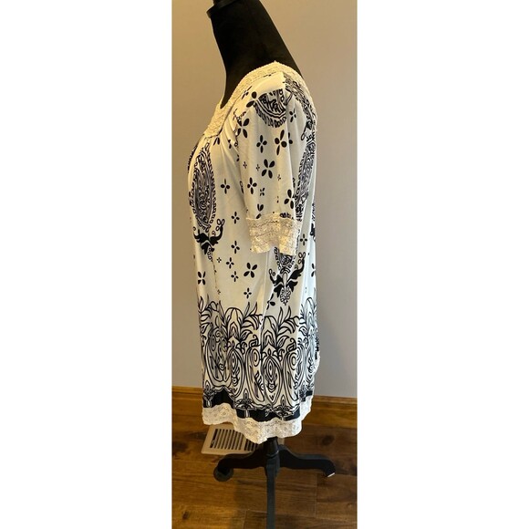 Christine Love Top Tunic Blouse Size Small Square Lace Neckline & Hem + Stretch - Picture 4 of 12